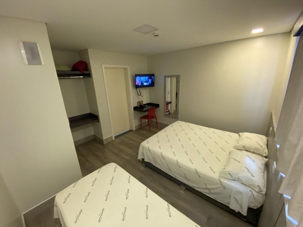 Hotel Avalon Maringa Economico Экстерьер фото
